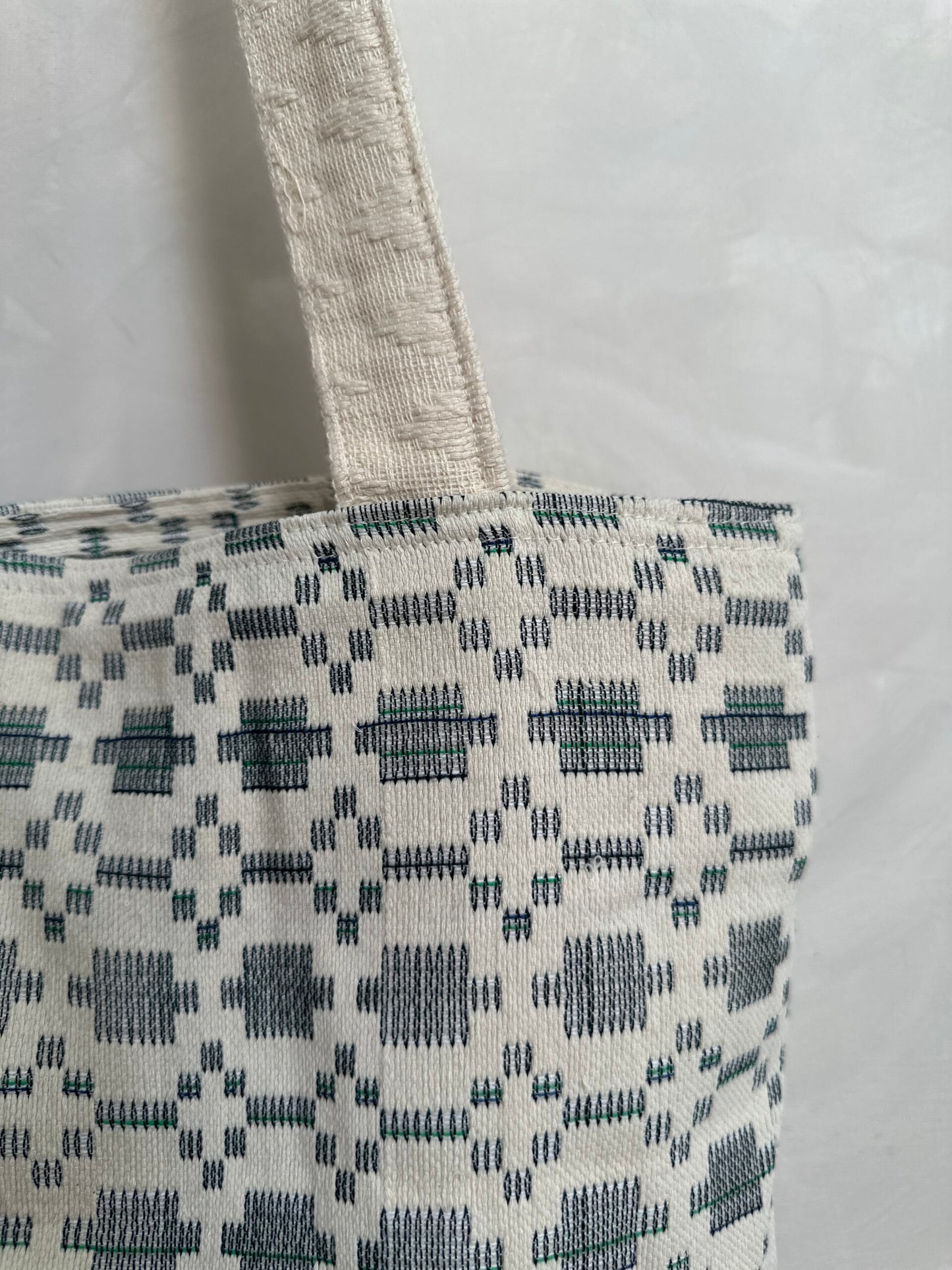 Handwoven bag | Amira