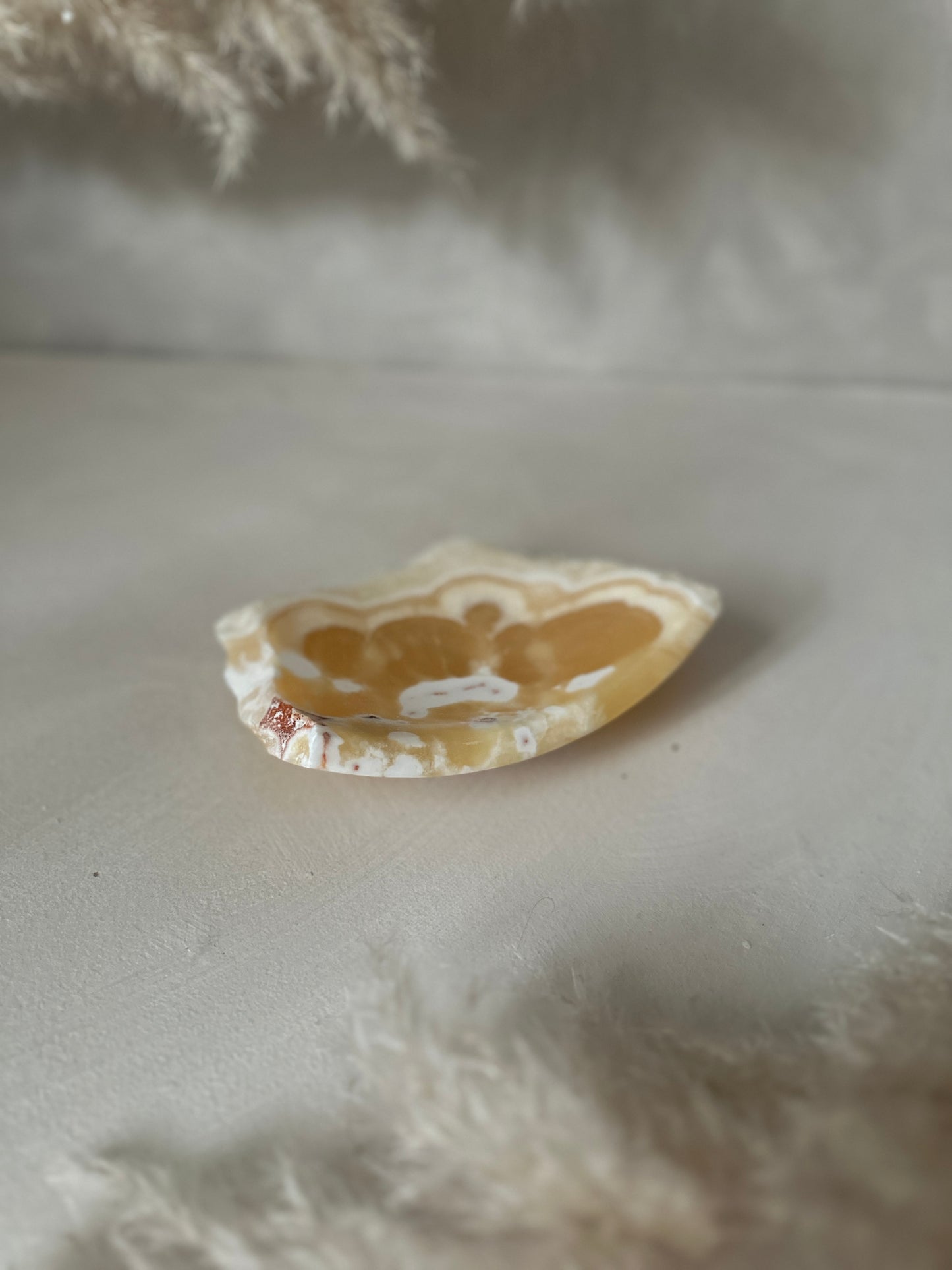 Alabaster Raw | Large 1