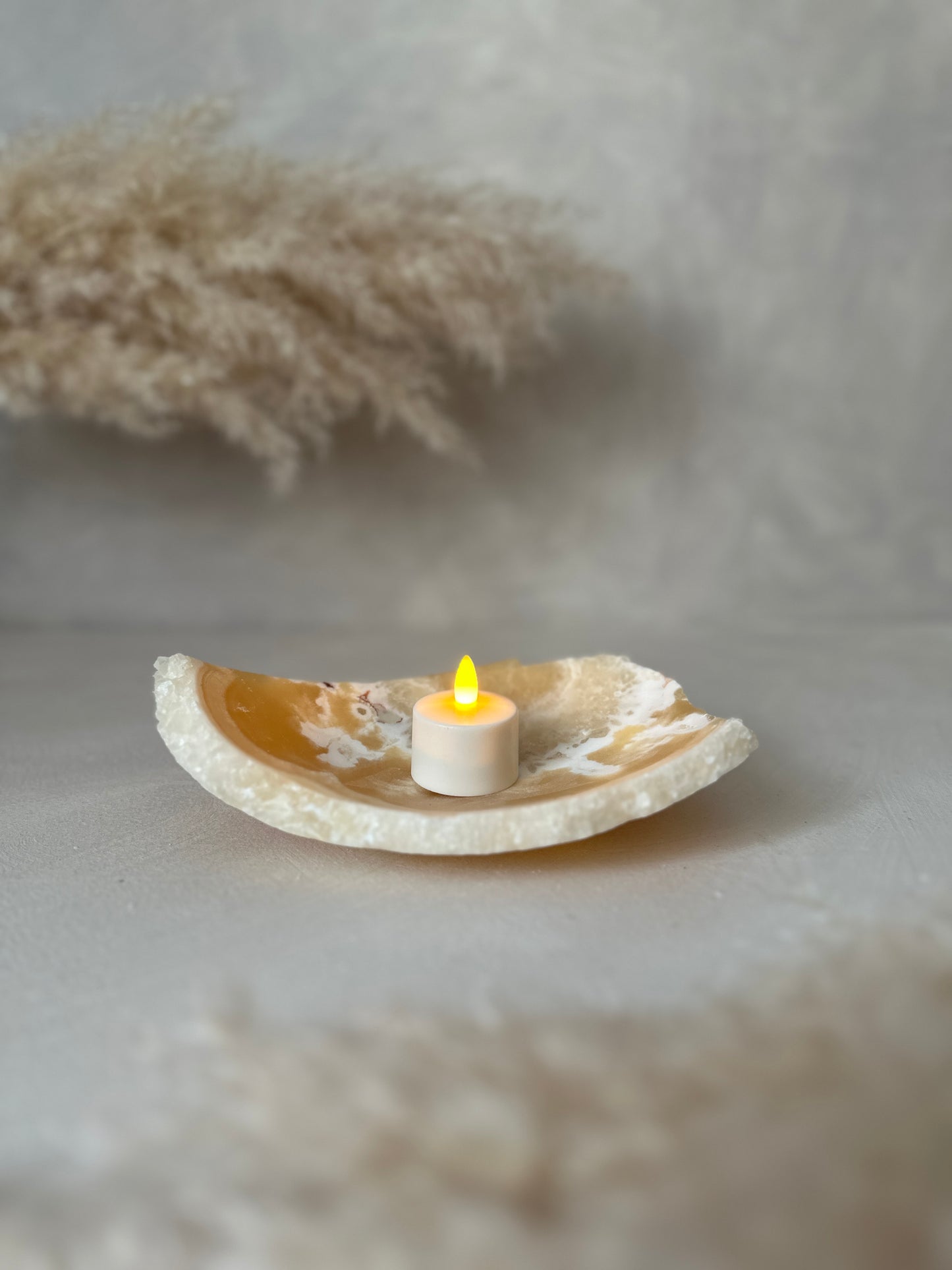 Alabaster Raw | Large 2