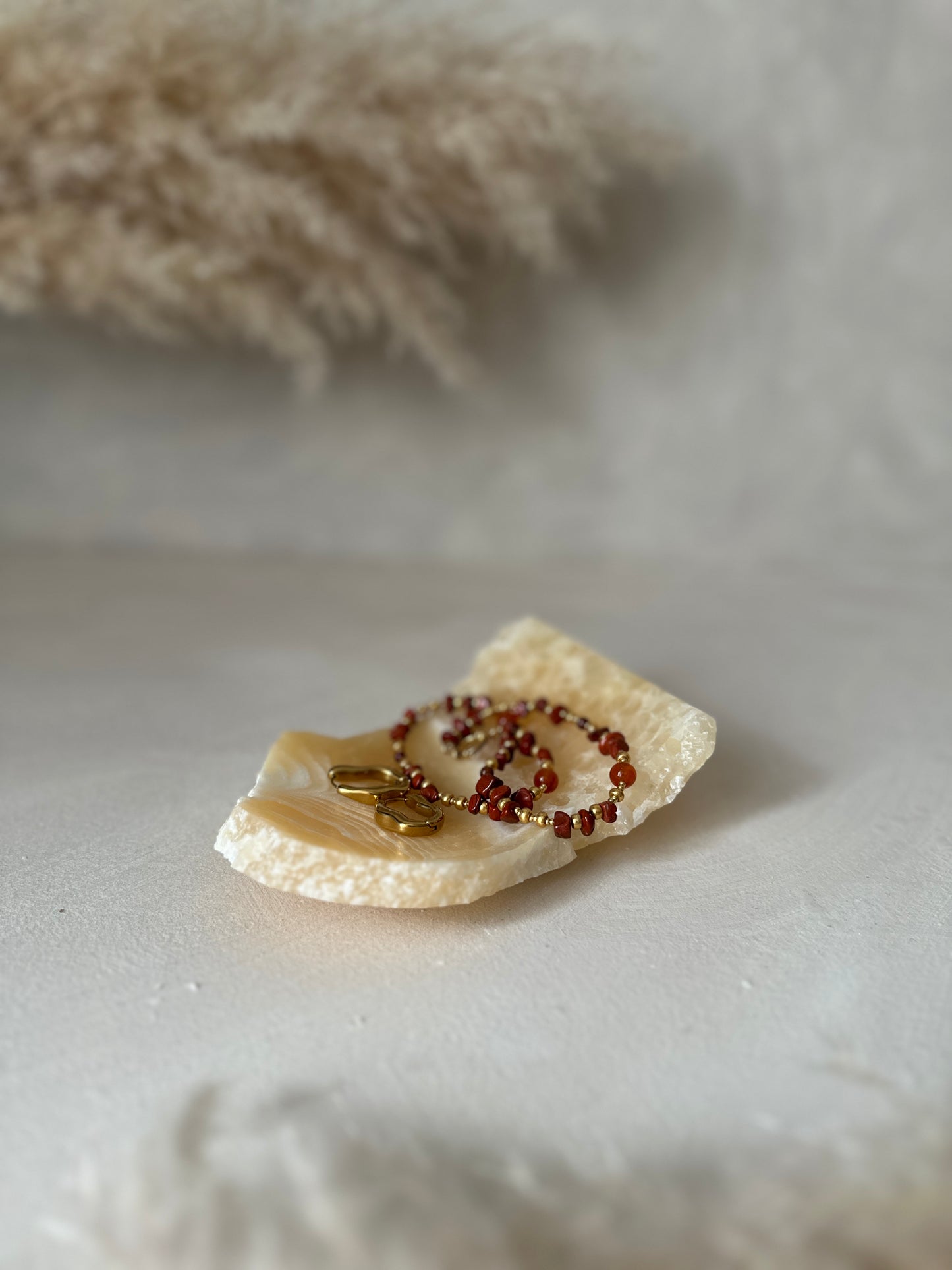 Alabaster Raw | Medium 10