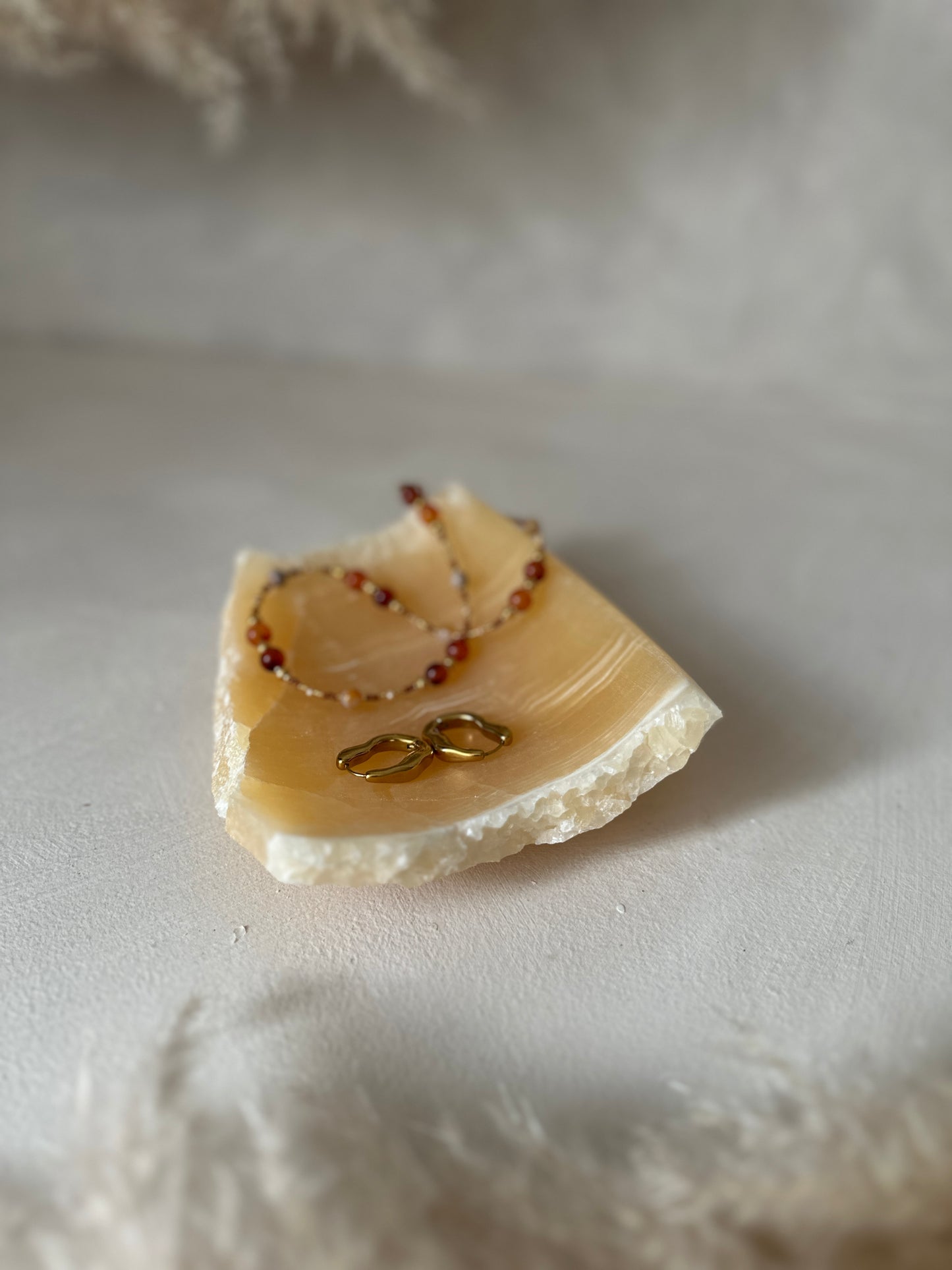 Alabaster Raw | Large 9