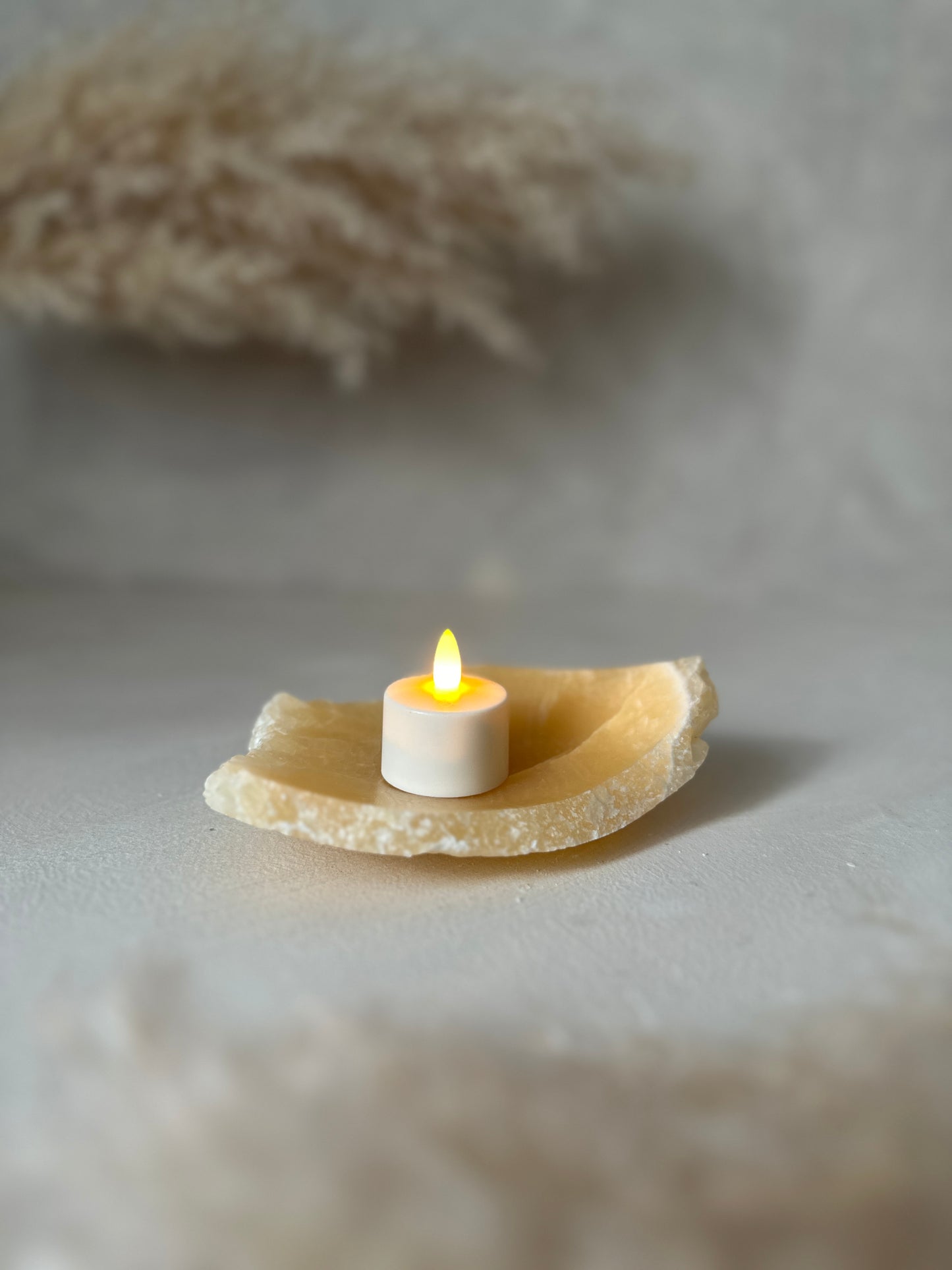 Alabaster Raw | Medium 8