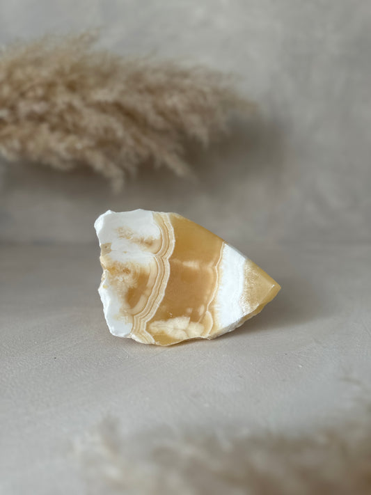 Alabaster Raw | Medium 9