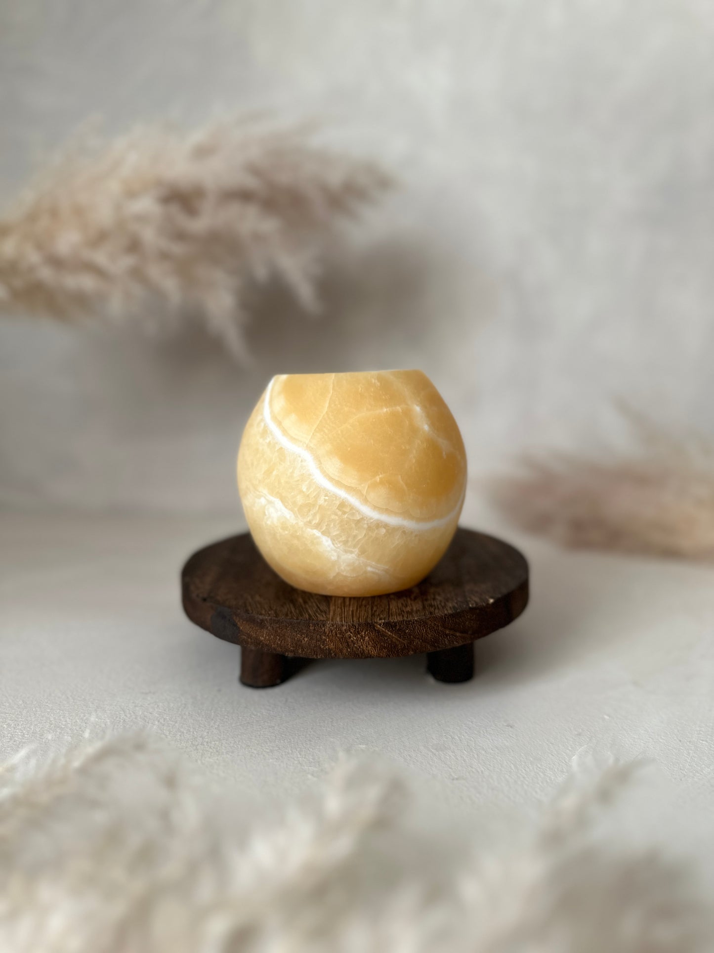 Alabaster | Amara